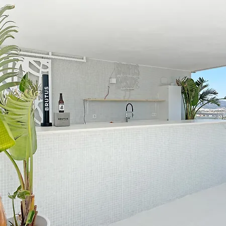Global Properties, Con Terraza Y Vistas A La Costa Mediterranea